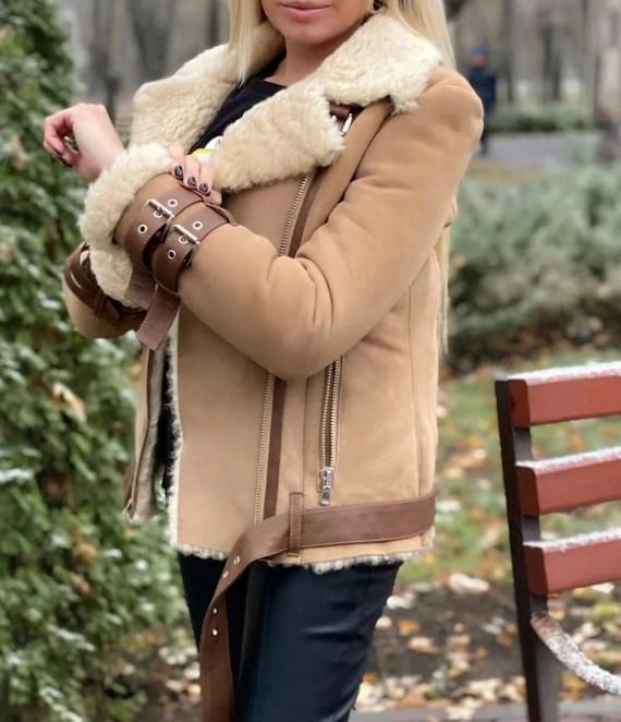 Women Shearling Leather Jackets: How to Spot High-Quality Materials